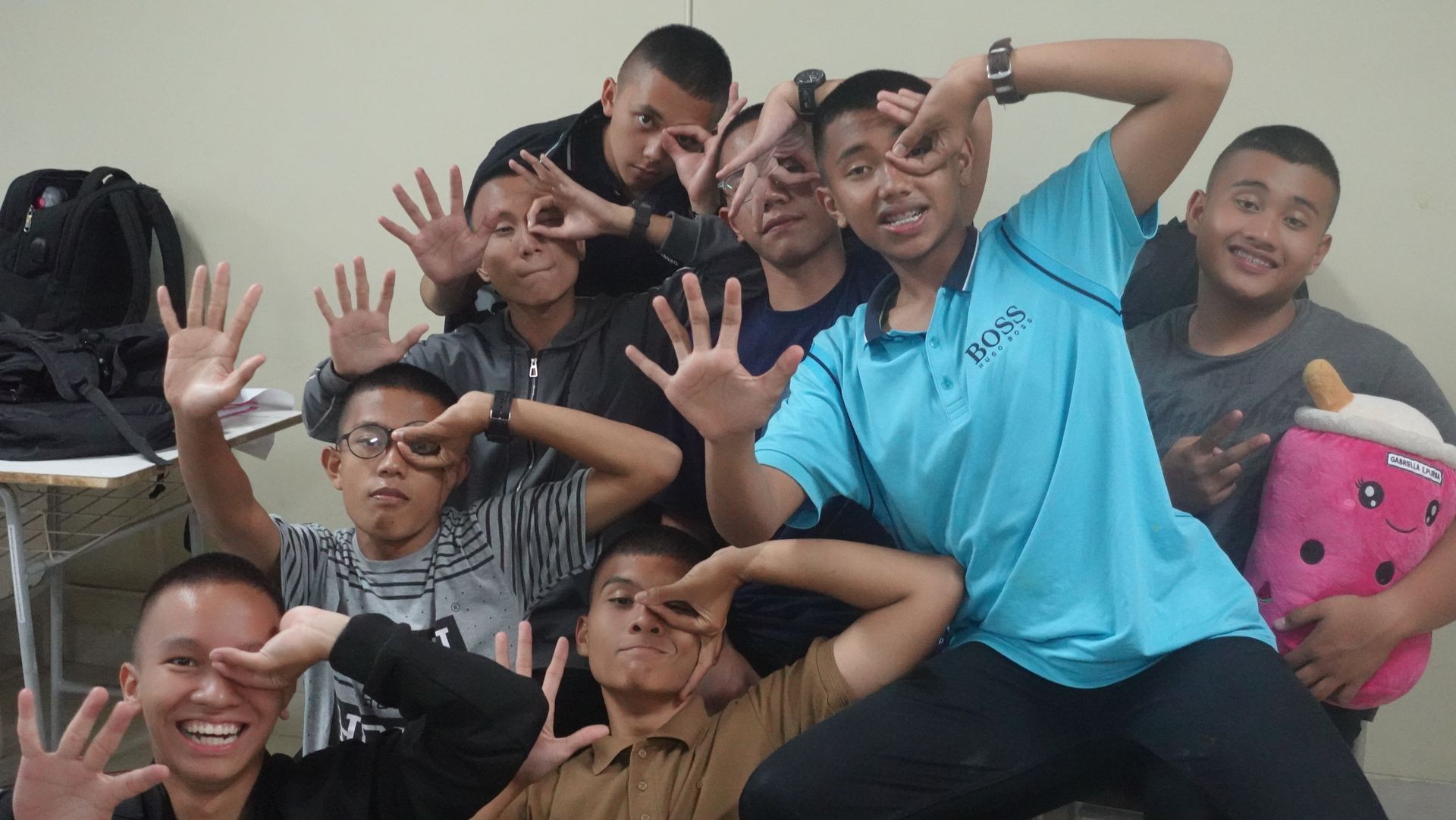 Noh Hi Five!!!